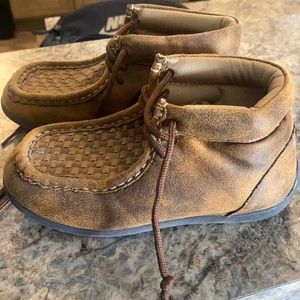 Boys size 12 double barrel chugga boots.